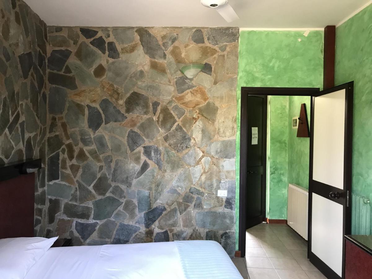 American Motel Cisterna di Latina Bagian luar foto