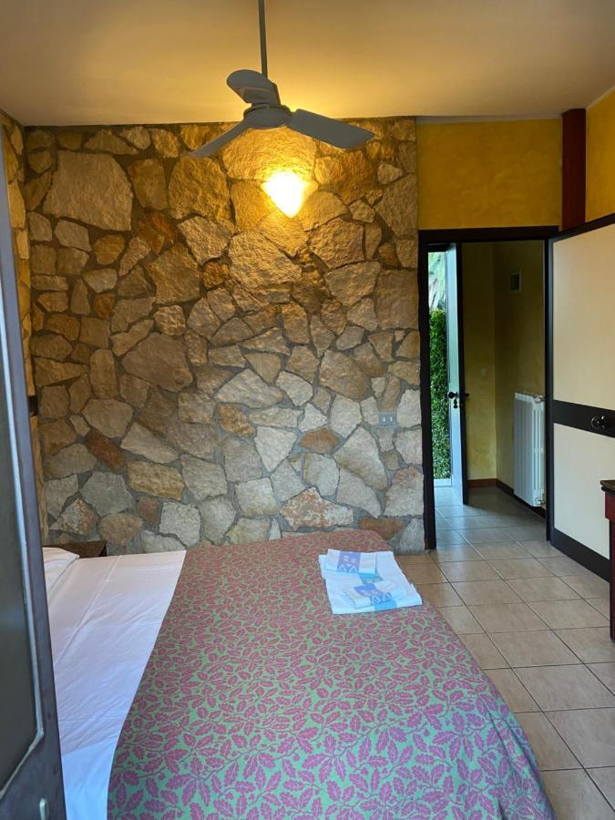 American Motel Cisterna di Latina Bagian luar foto